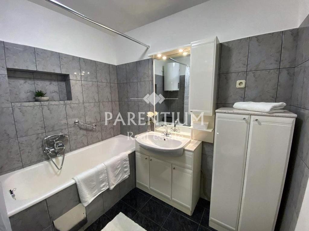 Apartment Ronaldo Poreč Buitenkant foto